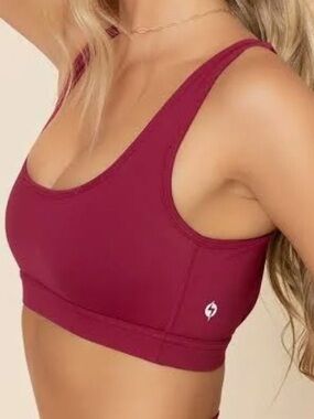 POPFLEX Scoop Sports Bra in Berry